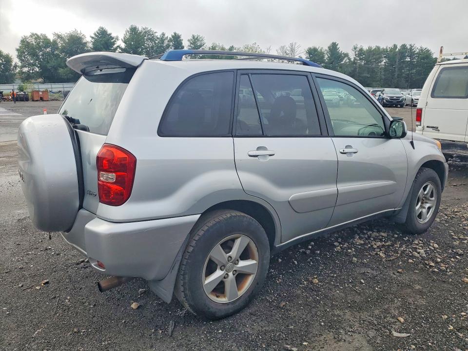 Photo 3 from auction – 2005 TOYOTA RAV4 with VIN JTEHD20VX50051765