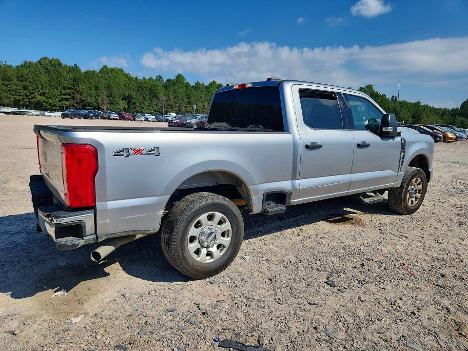 Foto 3 de la subasta – 2024 FORD F250 con VIN 1FT7W2BA9REE53953