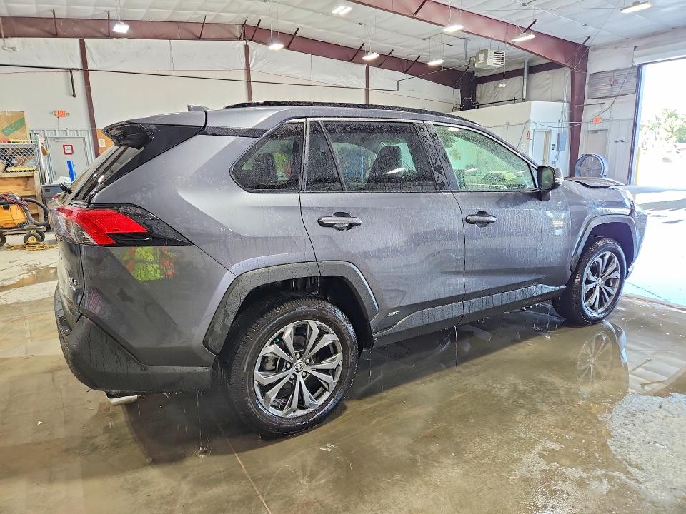 Photo 3 from auction – 2025 TOYOTA RAV4 with VIN JTMB6RFV7SD156417