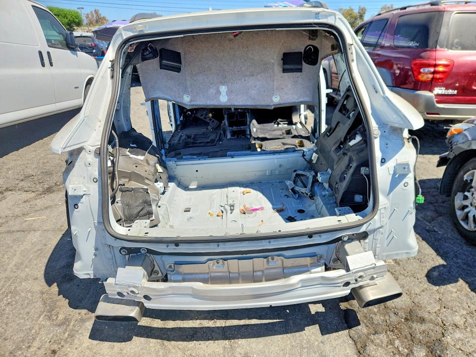 صورة رقم 6 من المزاد - 2024 PORSCHE CAYENNE مع VIN WP1AA2AY3RDA13637