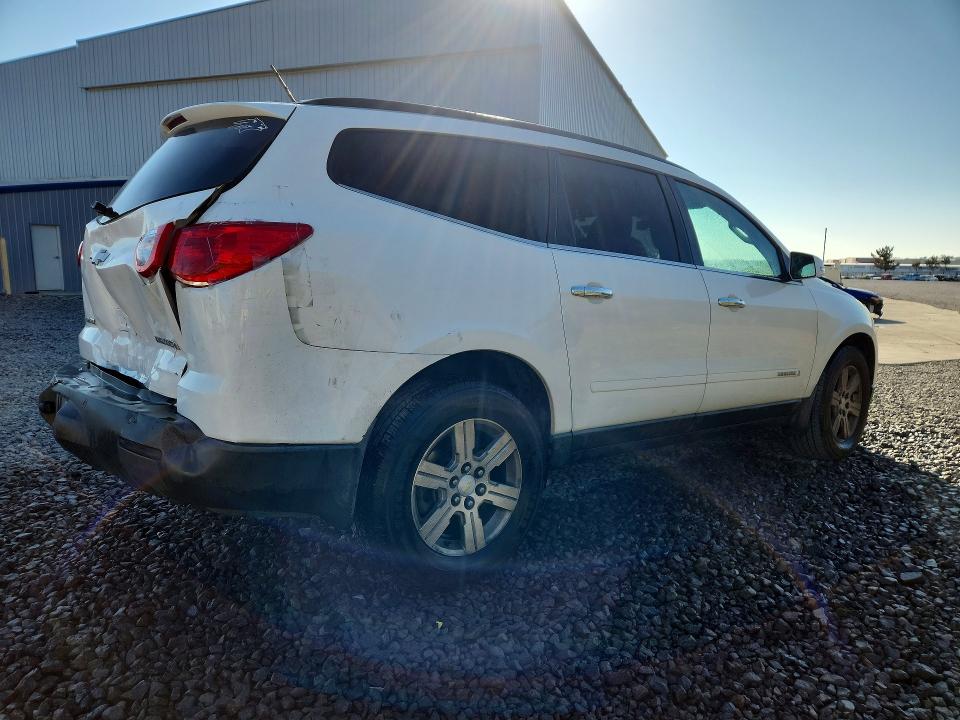 Photo 3 from auction – 2009 CHEVROLET TRAVERSE with VIN 1GNEV23D39S141736