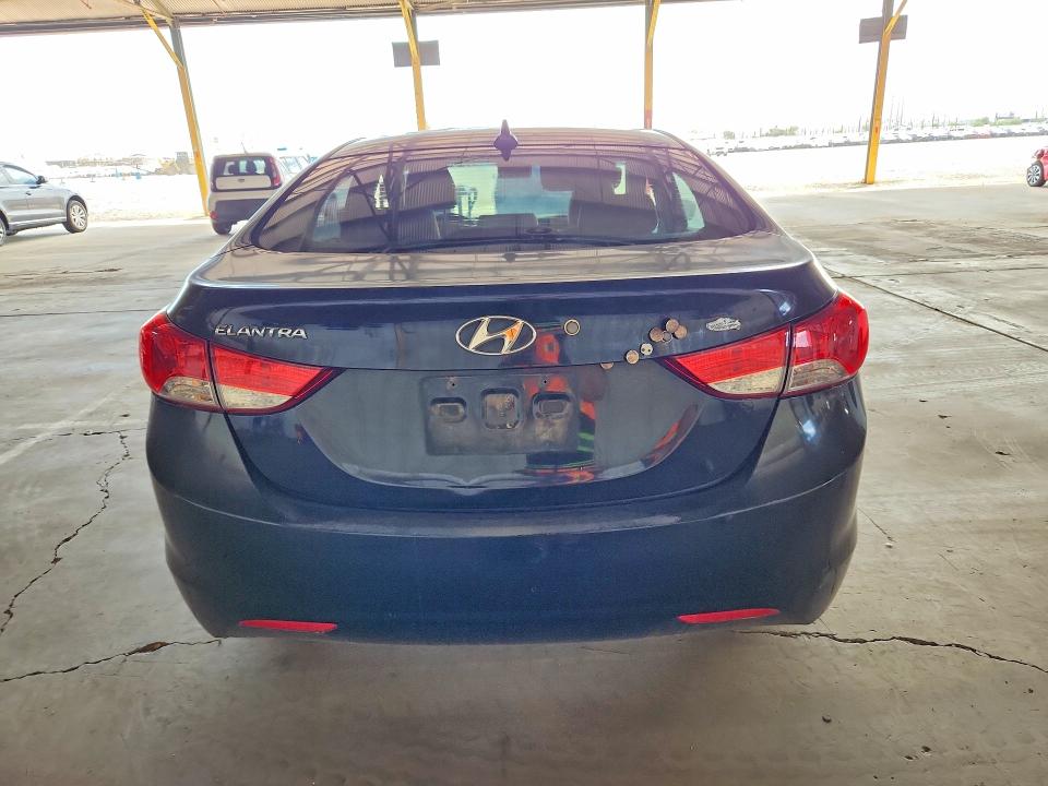 Снимка 6 от търг – 2013 HYUNDAI ELANTRA с VIN KMHDH4AE1DU649120