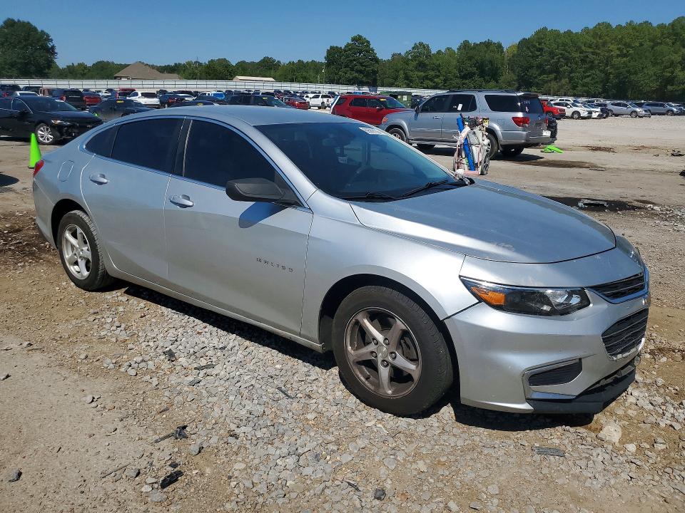 Photo 4 from auction – 2018 CHEVROLET MALIBU with VIN 1G1ZB5ST6JF262845