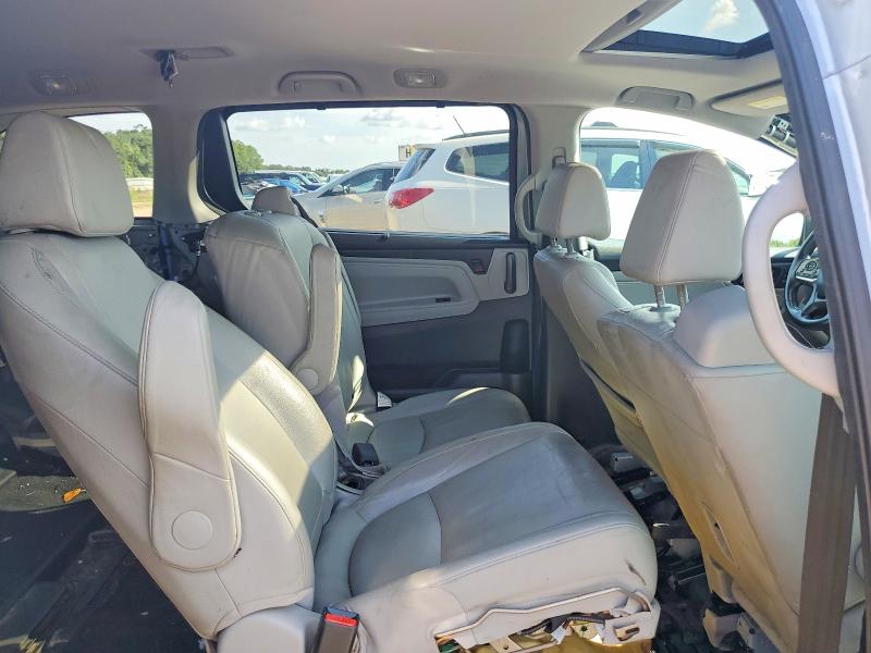 Photo 11 from auction – 2018 HONDA ODYSSEY with VIN 5FNRL6H72JB045558