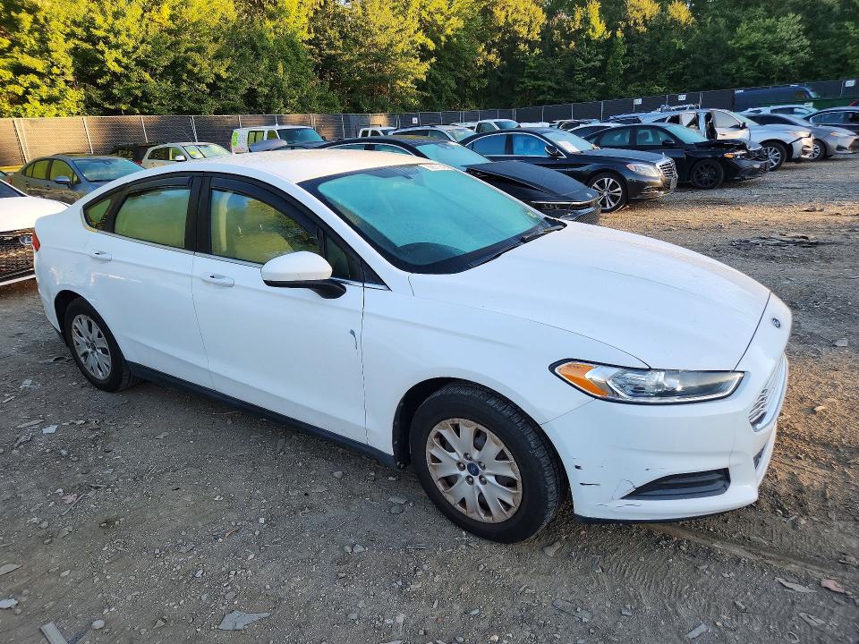 Photo 4 from auction – 2013 FORD FUSION with VIN 3FA6P0G76DR162445