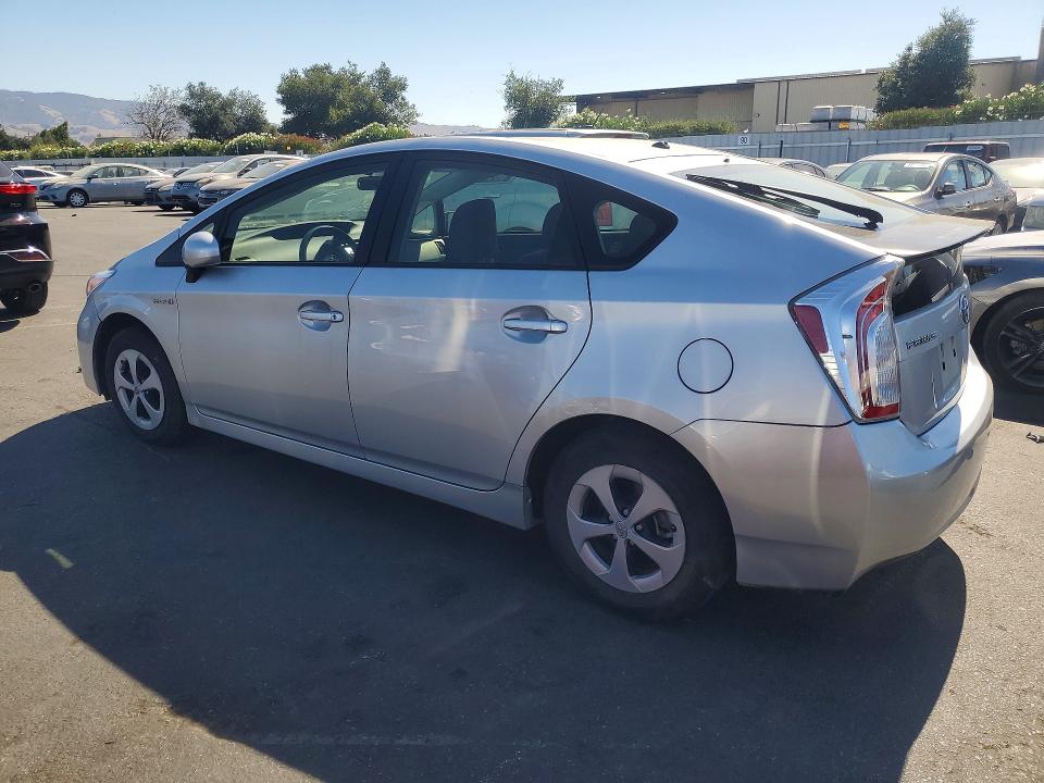 Photo 2 from auction – 2015 TOYOTA PRIUS with VIN JTDKN3DU1F2003169