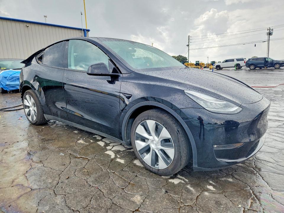 Photo 4 from auction – 2022 TESLA MODEL Y with VIN 7SAYGAEE6NF364198