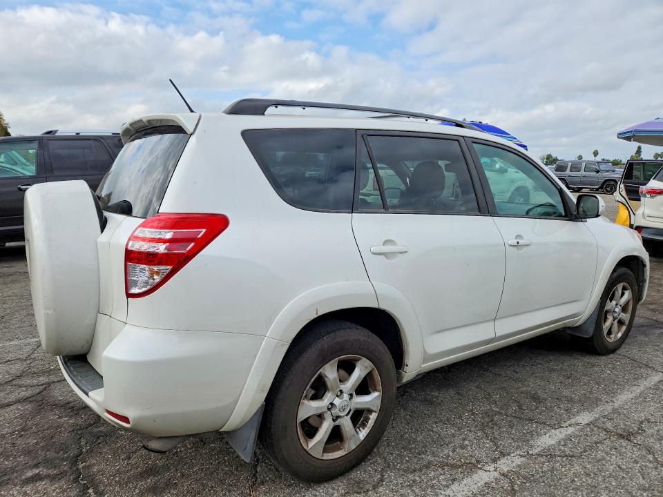 Photo 3 from auction – 2010 TOYOTA RAV4 with VIN 2T3YF4DVXAW030859