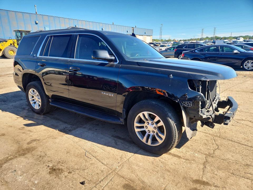 Photo 4 from auction – 2017 CHEVROLET TAHOE with VIN 1GNSKBKC0HR147777