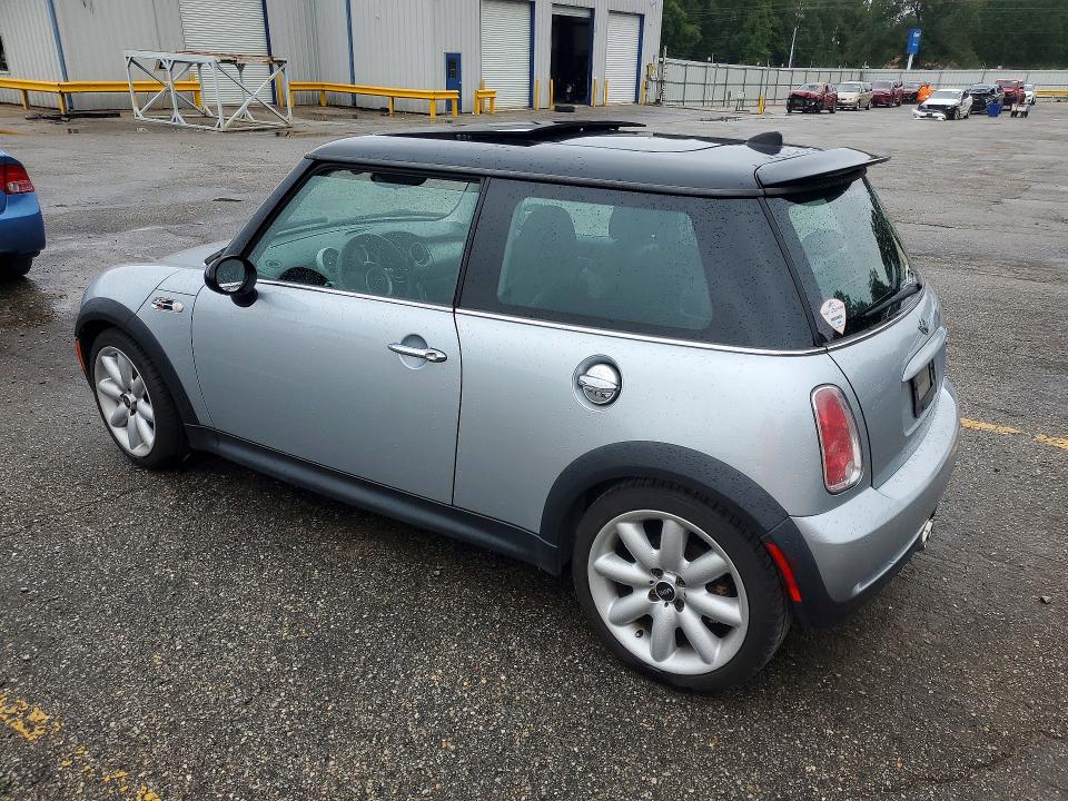 Photo 2 from auction – 2005 MINI COOPER with VIN WMWRE33445TD93323