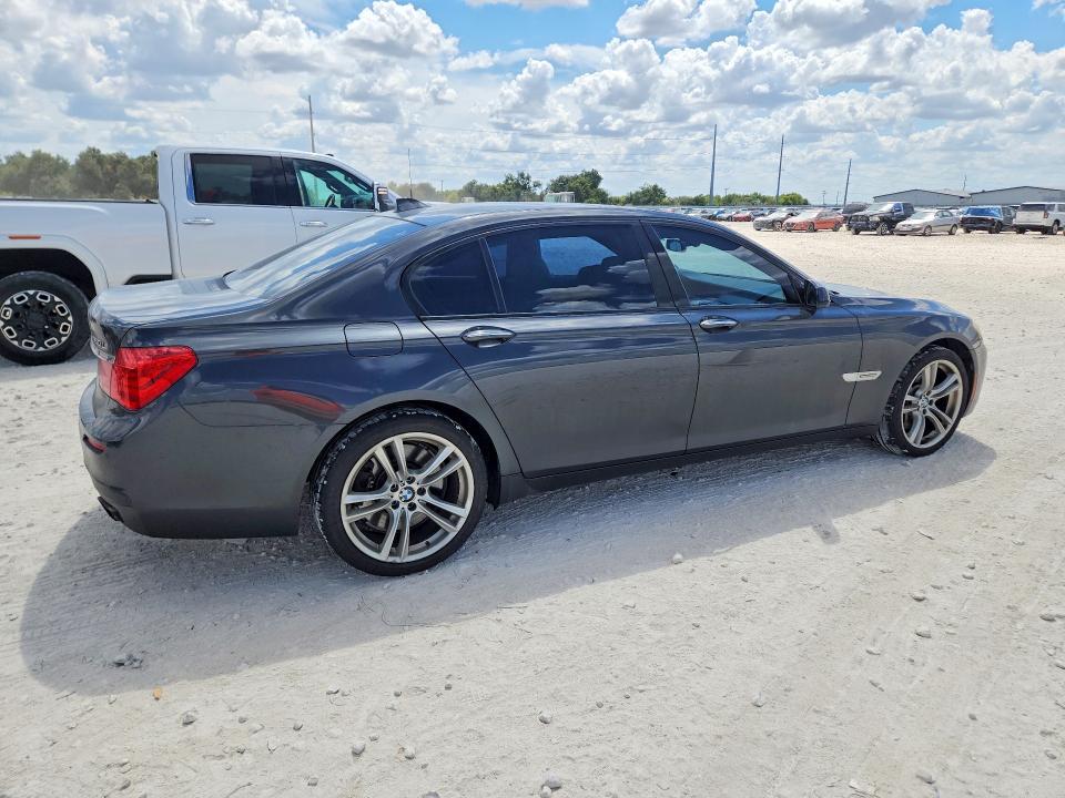 Photo 3 from auction – 2012 BMW 750 with VIN WBAKB8C57CC965317