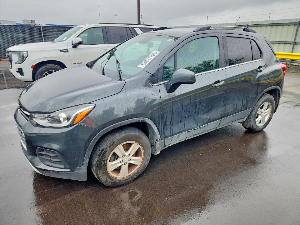 CHEVROLET TRAX 2018 with VIN 3GNCJPSB7JL303533 - Photo from auction