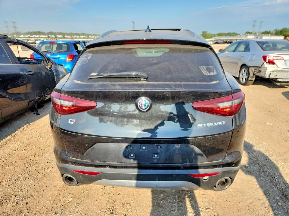Photo 6 from auction – 2020 ALFA ROMEO STELVIO with VIN ZASPAKAN3L7C98368