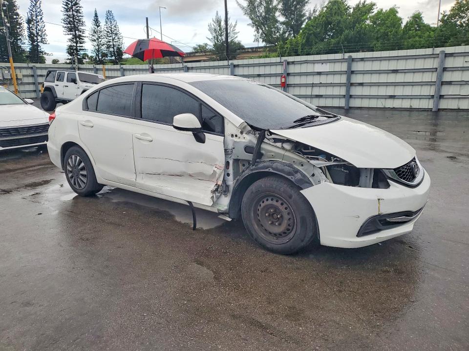 Снимка 4 от търг – 2013 HONDA CIVIC с VIN 19XFB2F55DE097079