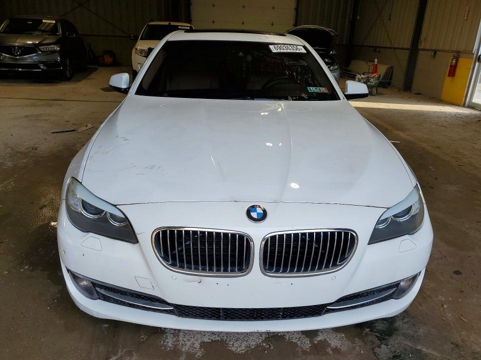 Foto 5 de la subasta – 2011 BMW 528 con VIN WBAFR1C59BC260425