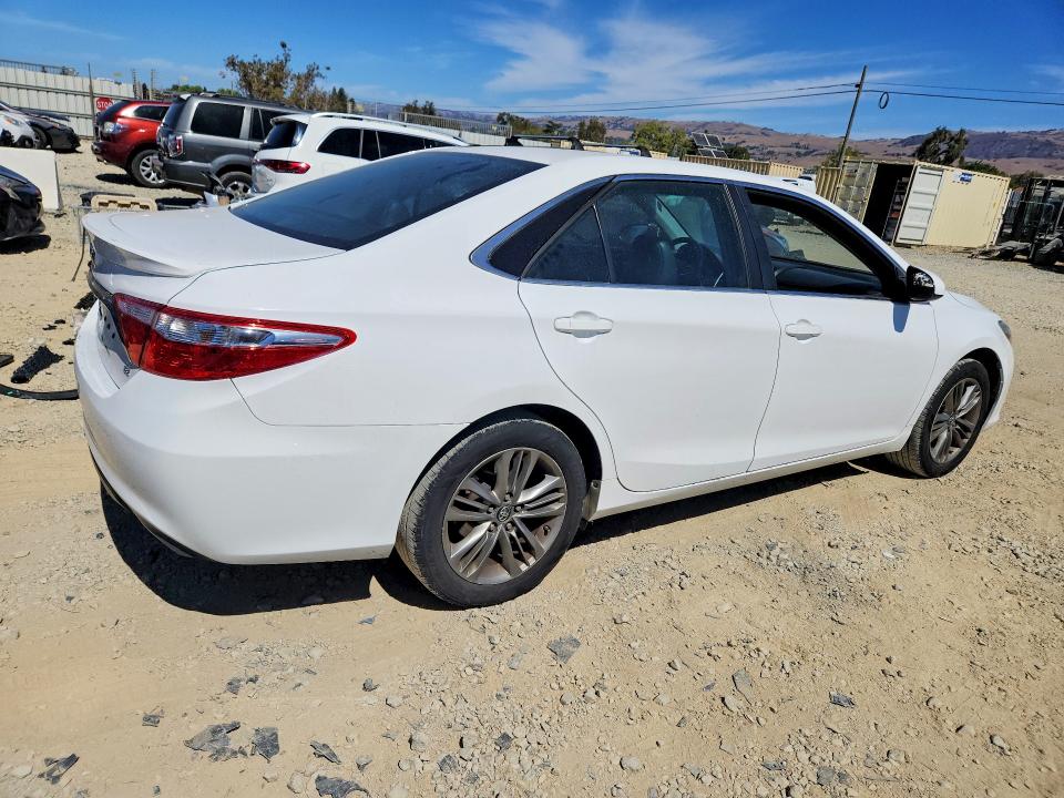 Photo 3 from auction – 2016 TOYOTA CAMRY with VIN 4T1BF1FK8GU216764