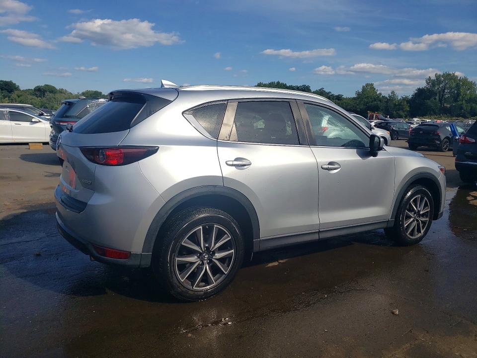 Foto 3 de la subasta – 2018 MAZDA CX-5 con VIN JM3KFBCMXJ0329444