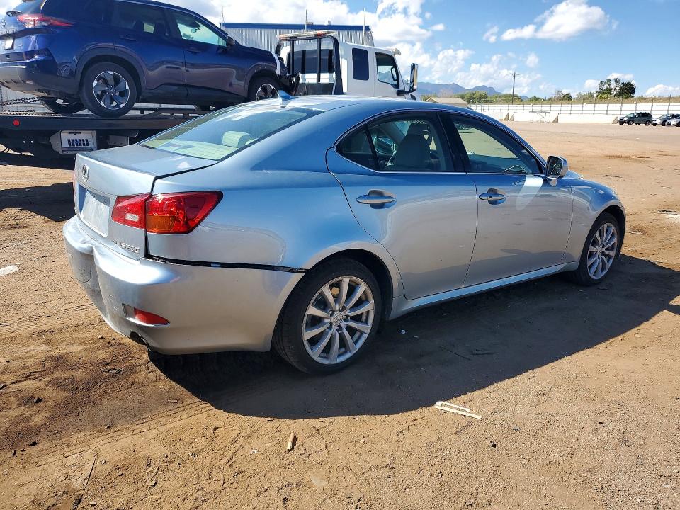 Zdjęcie 3 z aukcji – 2008 LEXUS IS z VIN JTHCK262385017061