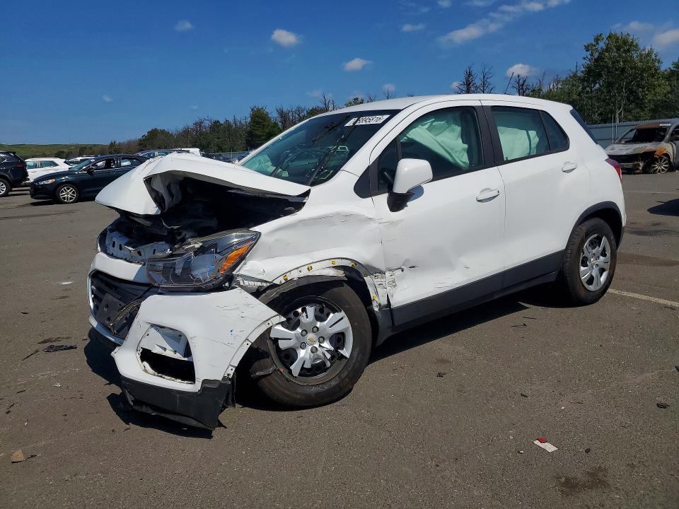 CHEVROLET TRAX 2018 with VIN KL7CJKSBXJB598962 - Photo from auction