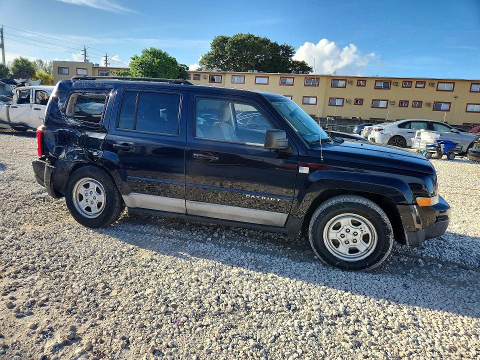 Photo 4 from auction – 2011 JEEP PATRIOT with VIN 1J4NT1GB7BD124492