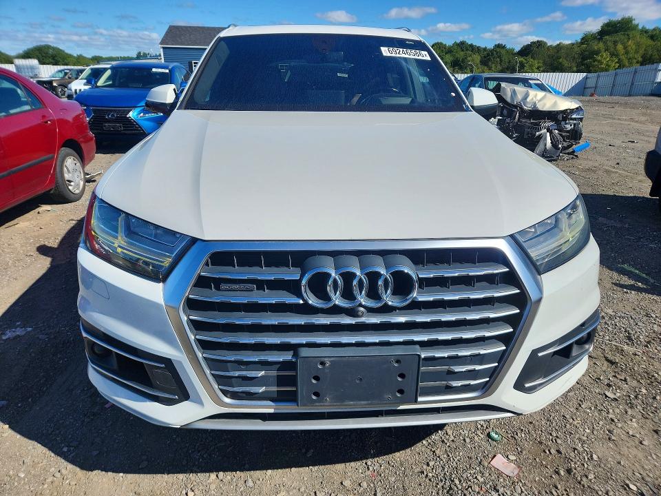 Photo 5 from auction – 2017 AUDI Q7 with VIN WA1VAAF71HD043774