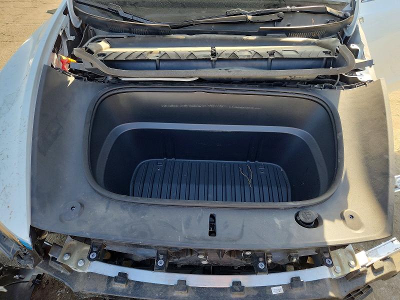 Снимка 11 от търг – 2026 TESLA MODEL Y с VIN 7SAYGDEE7TF424682