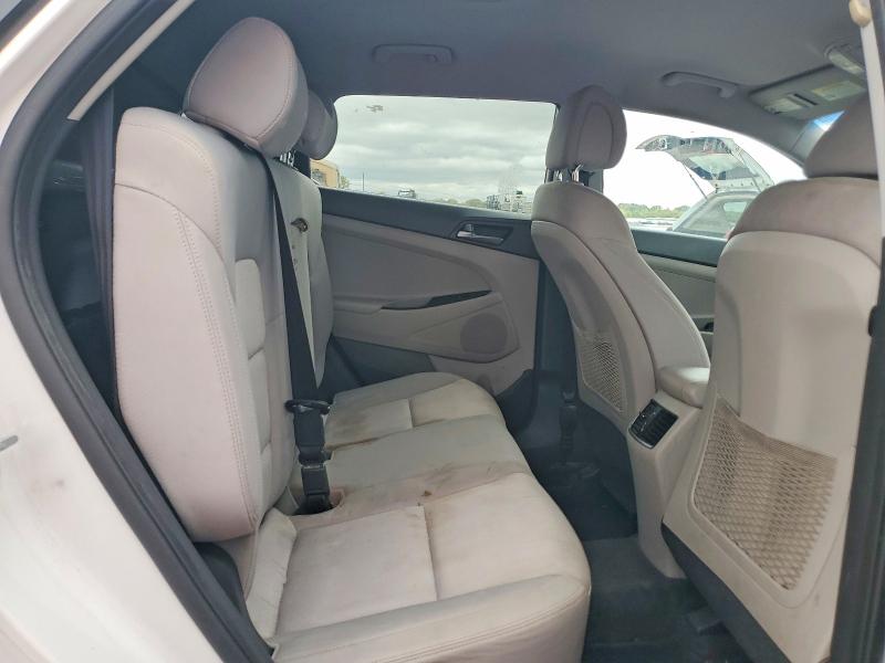 Снимка 10 от търг – 2017 HYUNDAI TUCSON с VIN KM8J33A21HU436689