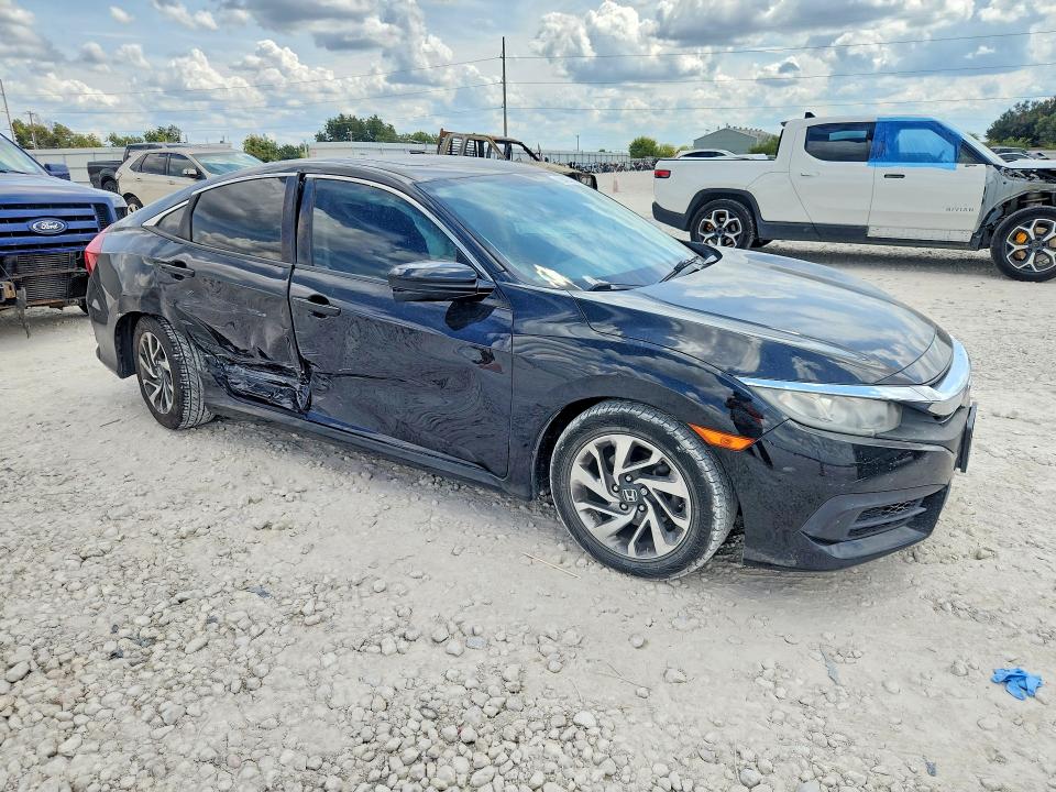 Photo 4 from auction – 2016 HONDA CIVIC with VIN 19XFC2F77GE249513