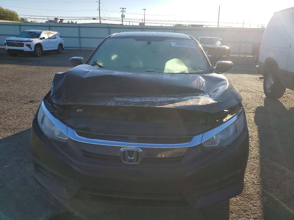 Photo 5 from auction – 2017 HONDA CIVIC with VIN 2HGFC2F50HH533247
