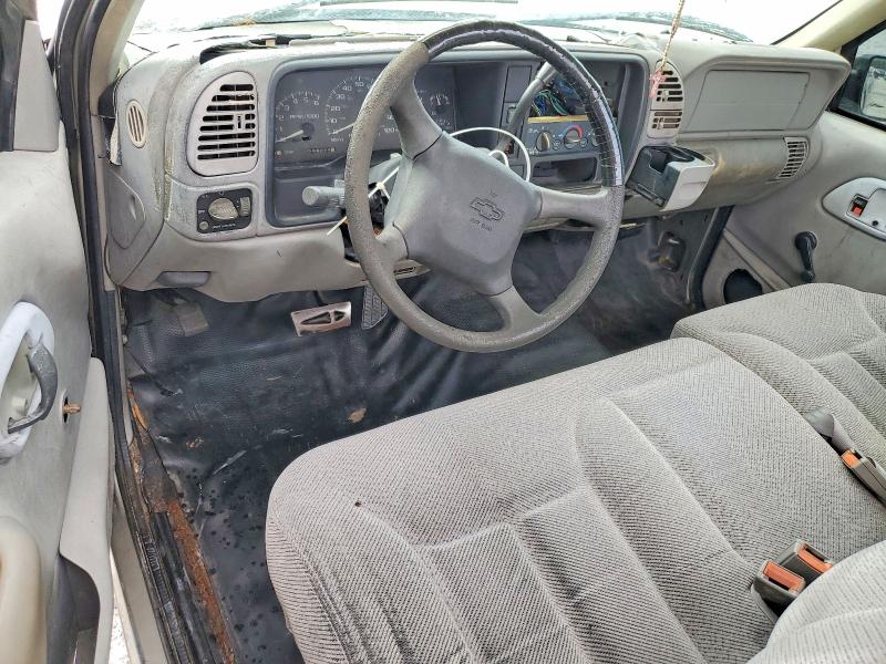 Photo 8 from auction – 1998 CHEVROLET GMT-400 with VIN 1GCEC14W2WZ243881
