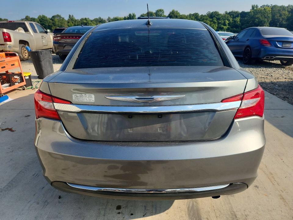 Photo 6 from auction – 2013 CHRYSLER 200 with VIN 1C3CCBBB7DN570976