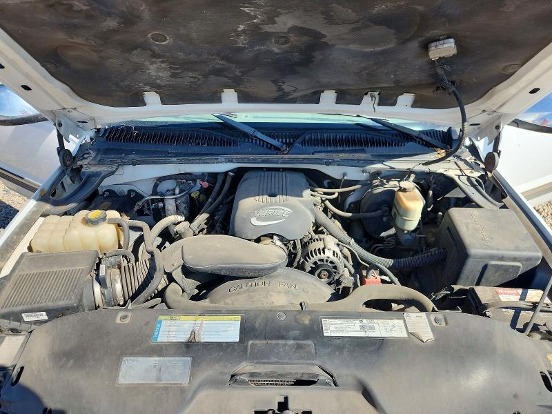 Photo 11 from auction – 2001 CHEVROLET SILVERADO with VIN 2GCEK19T511300254