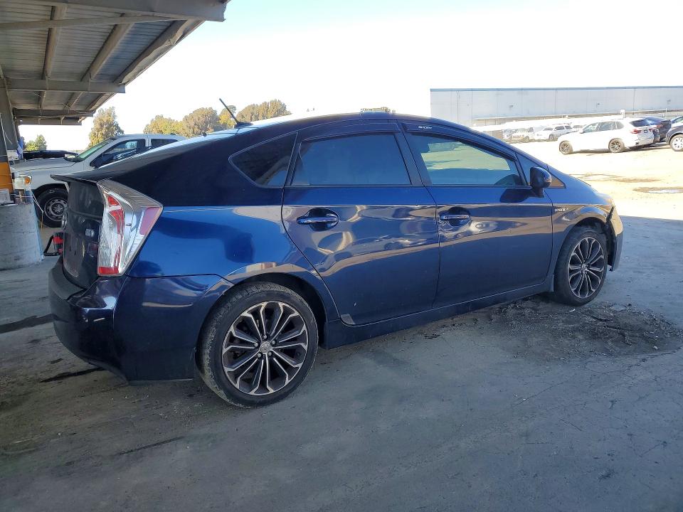 Photo 3 from auction – 2013 TOYOTA PRIUS with VIN JTDKN3DU4D1622271