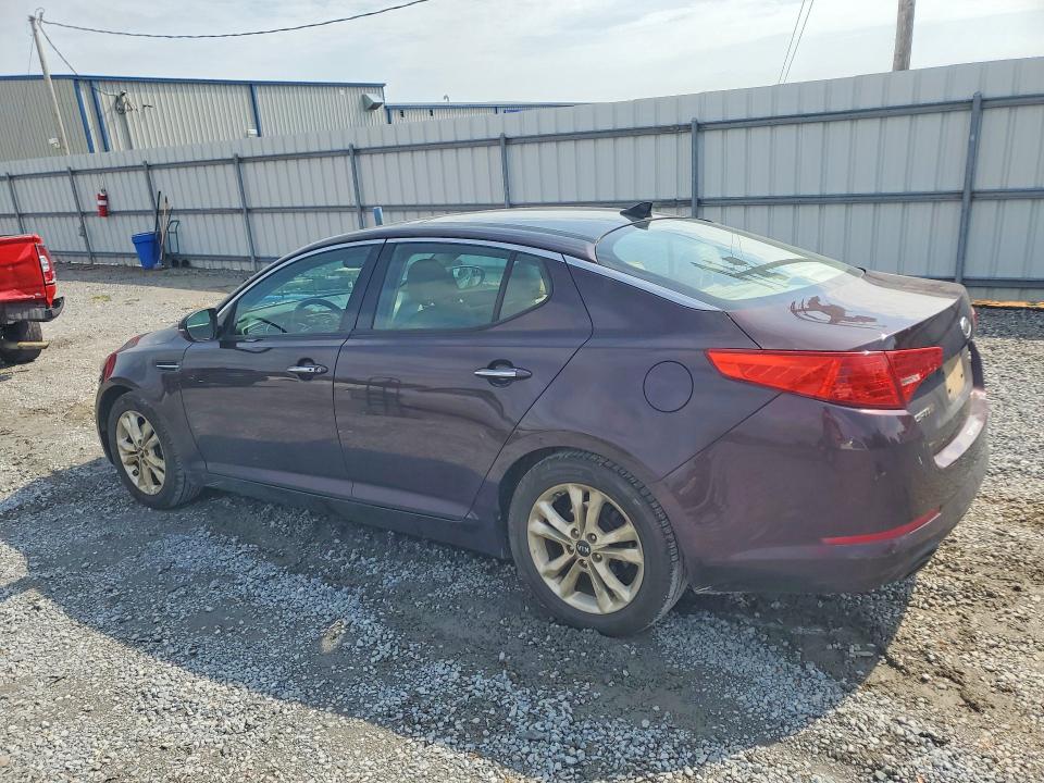 Photo 2 from auction – 2011 KIA OPTIMA with VIN KNAGN4A75B5120768