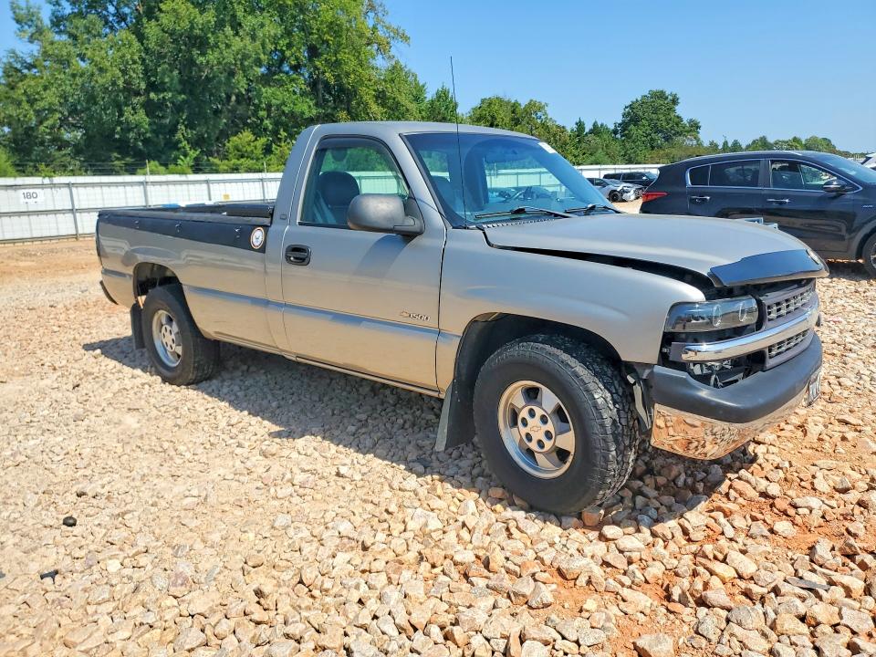 Photo 4 from auction – 2002 CHEVROLET SILVERADO with VIN 1GCEC14W12Z188172
