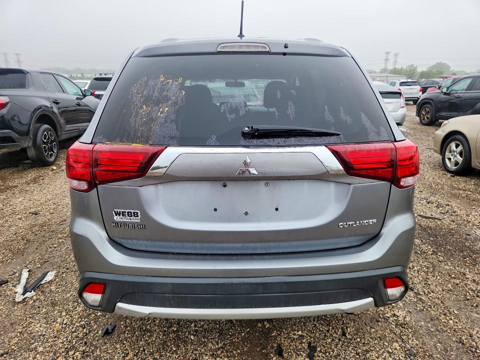 Снимка 6 от търг – 2016 MITSUBISHI OUTLANDER с VIN JA4AD2A35GZ062684