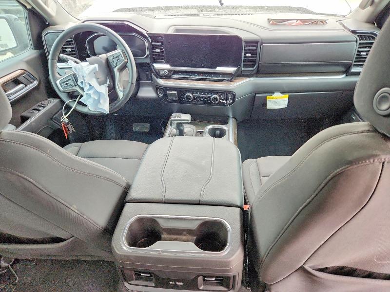 Photo 8 from auction – 2026 CHEVROLET SILVERADO with VIN 3GCUKEE84TG206316