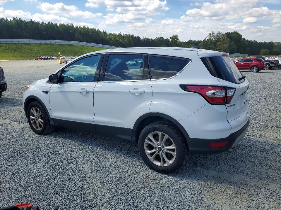 صورة رقم 2 من المزاد - 2017 FORD ESCAPE مع VIN 1FMCU0GD6HUE55977