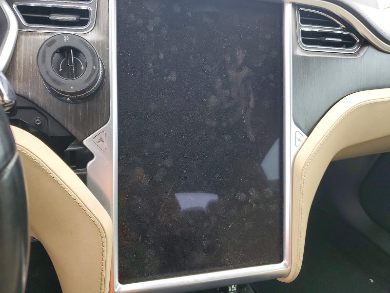 Foto 9 de la subasta – 2012 TESLA MODEL S con VIN 5YJSA1DN2CFS00353