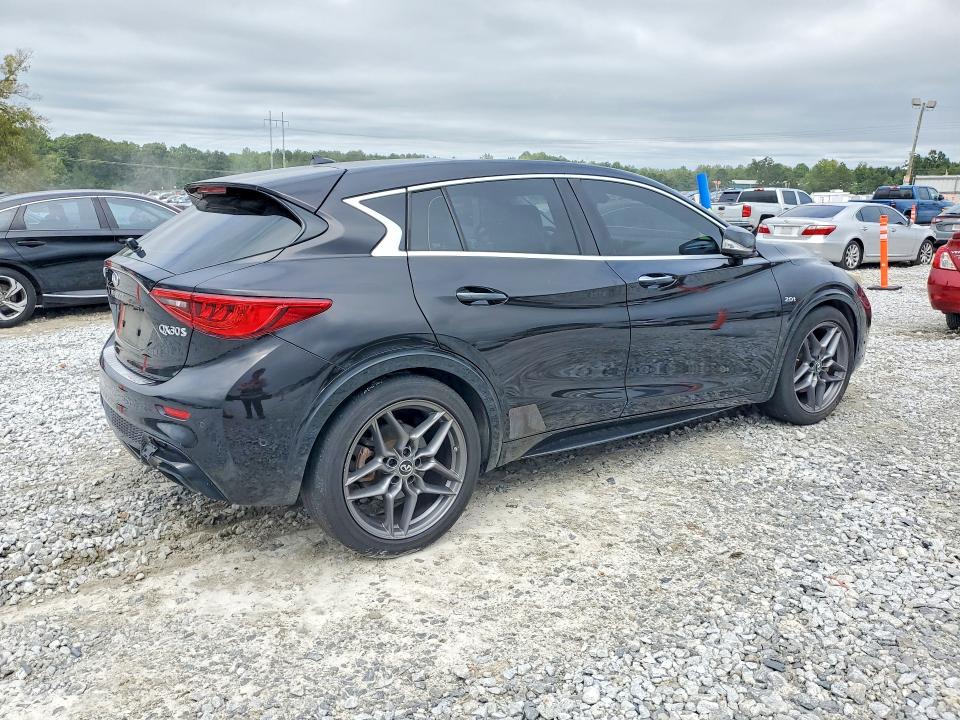 Снимка 3 от търг – 2017 INFINITI QX30 с VIN SJKCH5CP3HA023755