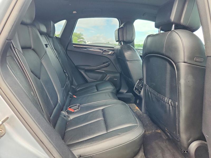 Photo 11 from auction – 2018 PORSCHE MACAN with VIN WP1AB2A52JLB35502
