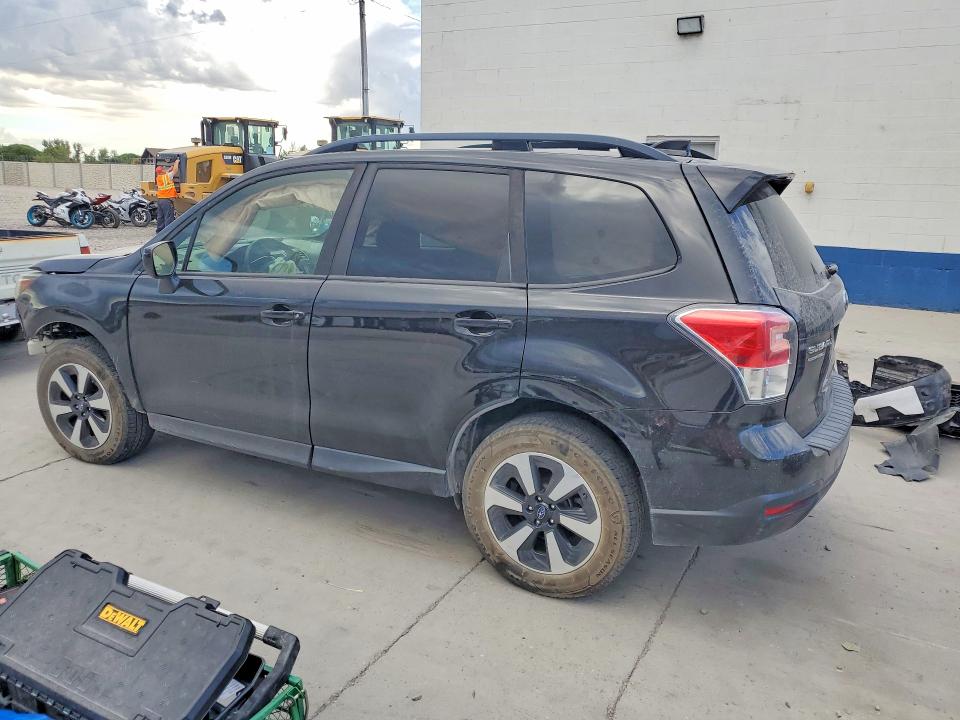 Zdjęcie 2 z aukcji – 2017 SUBARU FORESTER z VIN JF2SJAEC5HH521843