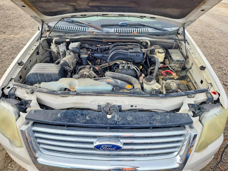 Photo 11 from auction – 2008 FORD EXPLORER with VIN 1FMEU63EX8UB00840