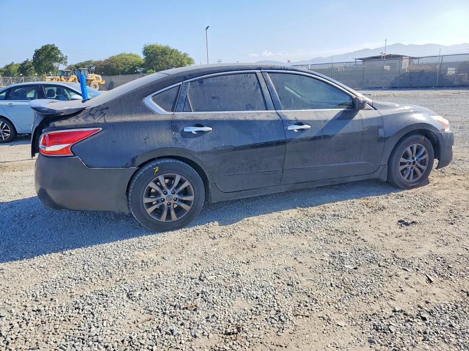 Photo 3 from auction – 2015 NISSAN ALTIMA with VIN 1N4AL3AP9FN907873