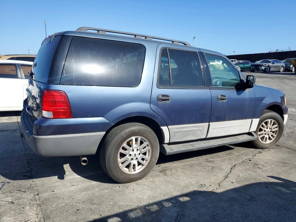Photo 3 from auction – 2005 FORD EXPEDITION with VIN 1FMPU13545LA15621