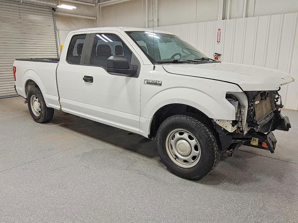 Photo 4 from auction – 2016 FORD F150 with VIN 1FTEX1C85GFA38050