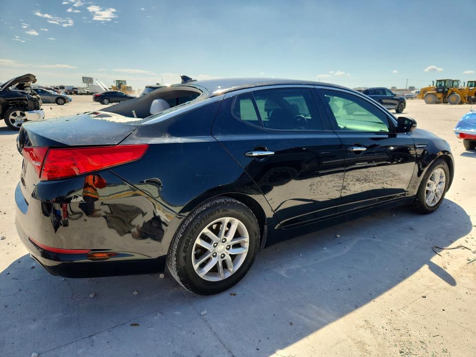 Снимка 3 от търг – 2013 KIA OPTIMA с VIN 5XXGM4A72DG197909