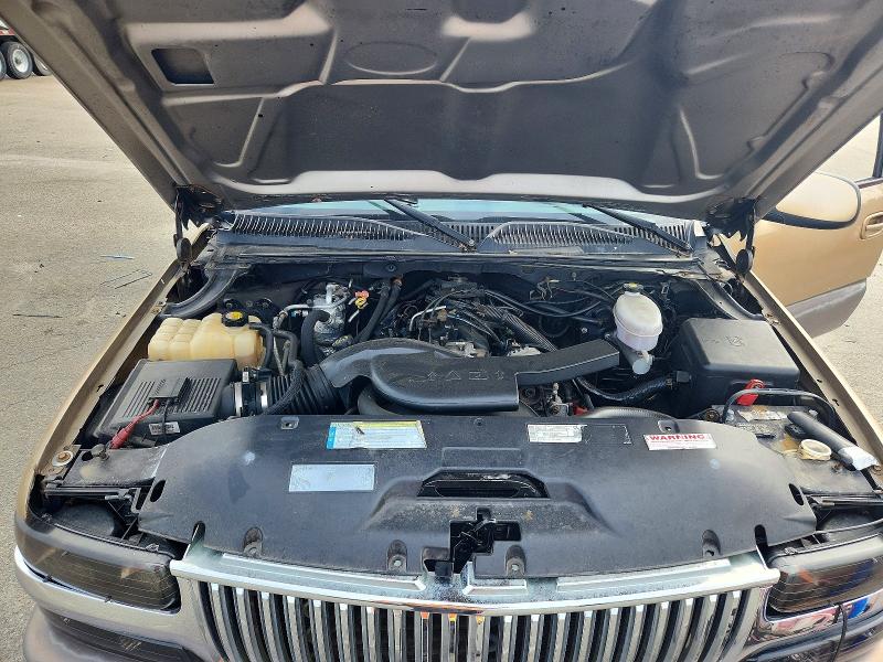 Photo 12 from auction – 2002 CHEVROLET SUBURBAN with VIN 3GNFK16Z12G335886