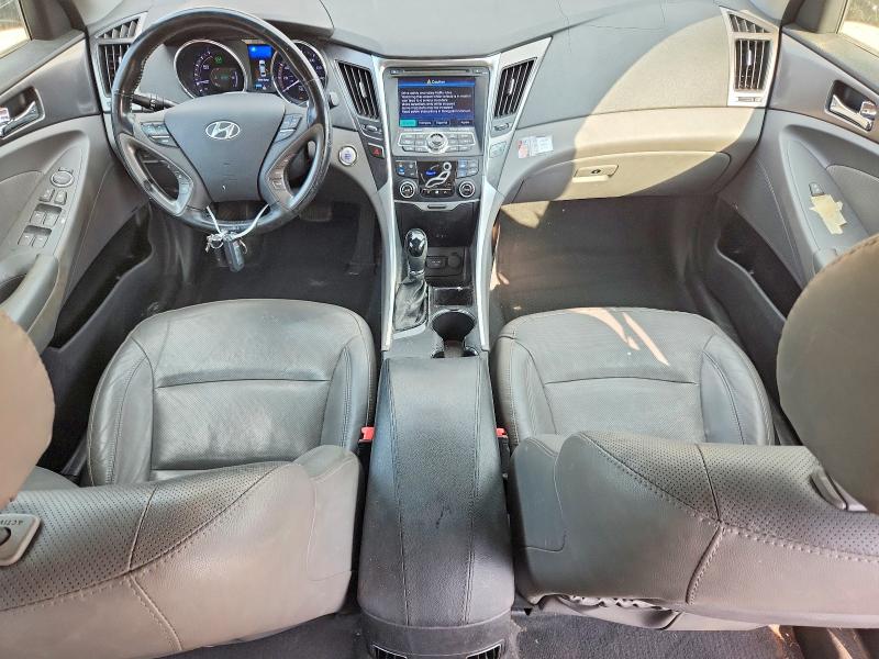 Photo 8 from auction – 2013 HYUNDAI SONATA with VIN KMHEC4A41DA093242