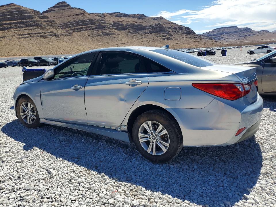 Photo 2 from auction – 2014 HYUNDAI SONATA with VIN 5NPEB4AC0EH882071